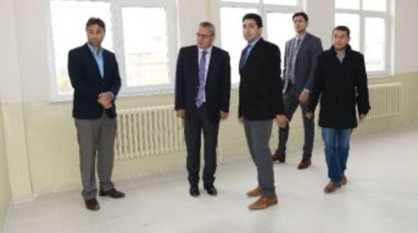 Vali Deniz, Karag&ouml;l Mahallesinde Yaptırılan İlkokul Binasını Denetledi