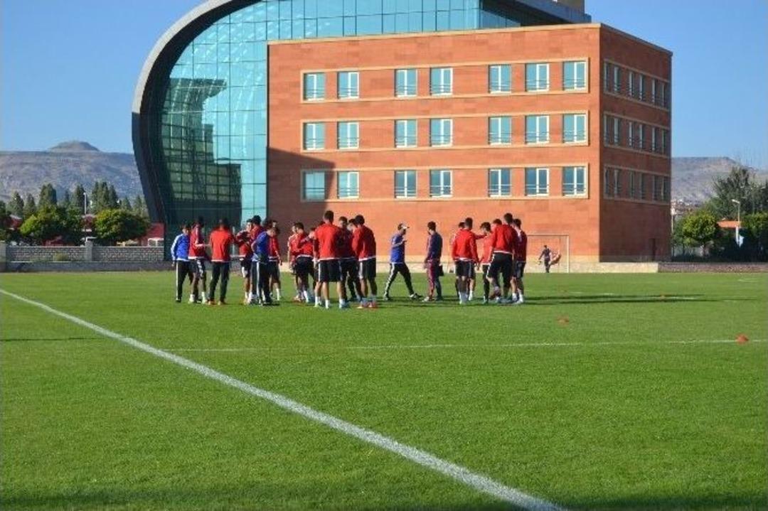 Kayserispor&rsquo;da Fenerbah&ccedil;e Ma&ccedil;ı Hazırlıkları S&uuml;r&uuml;yor