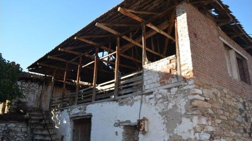 Kula&rsquo;da Ev Yangını