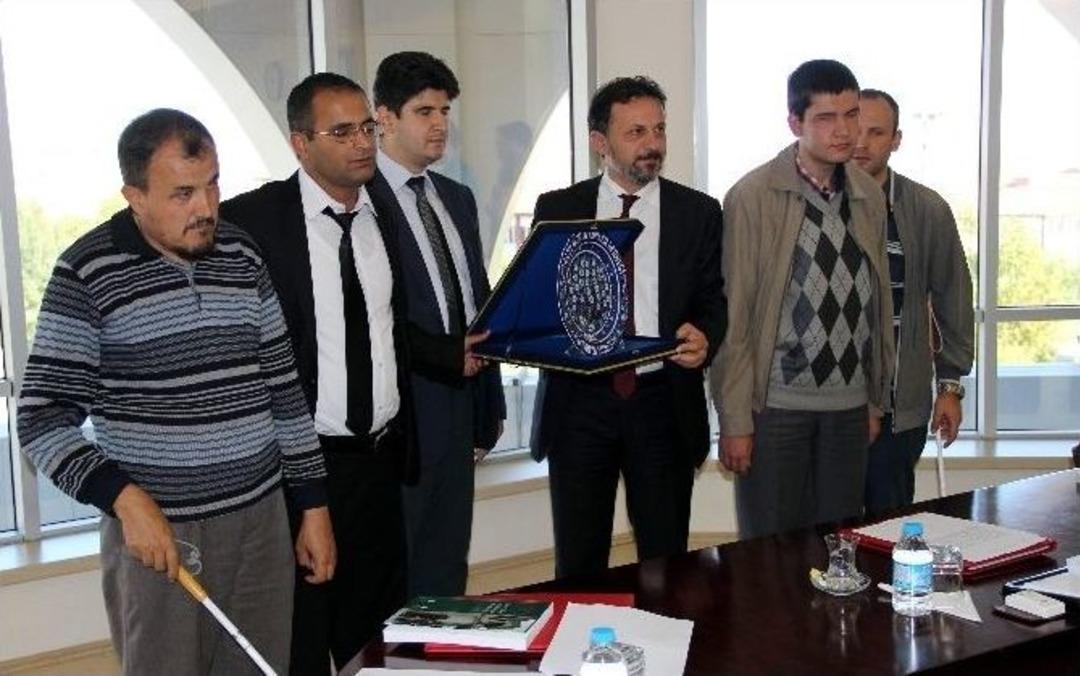 Dp&uuml;, G&ouml;rme Engellilerin Hayatını Kolaylaştıracak &Ouml;rnek Bir Projeye İmza Attı