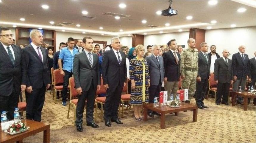 Şehit &Ccedil;ocuklarına Tablet Ve Diz&uuml;st&uuml; Bilgisayar Dağıtıldı