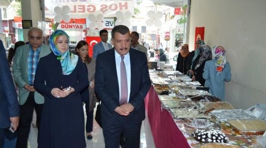 Başkan G&uuml;rkan, Kermes A&ccedil;ılışına Katıldı