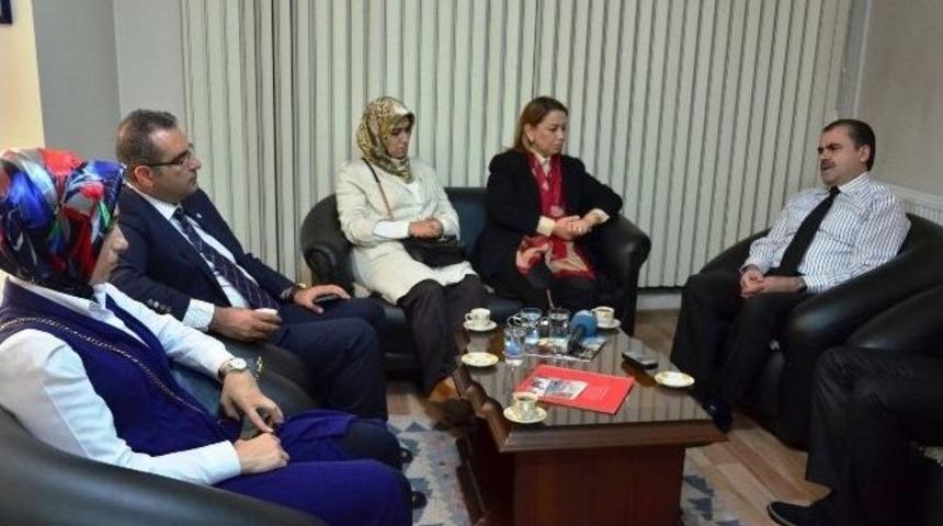 Milletvekili &Ouml;znur &Ccedil;alık&rsquo;tan T&uuml;rkiye Gazetesi Ve İhlas Haber Ajansı&rsquo;na Ziyaret