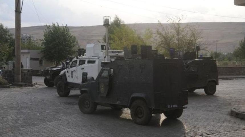 Cizre&rsquo;de Yola D&ouml;şenen Bomba F&uuml;nye İle Patlatıldı