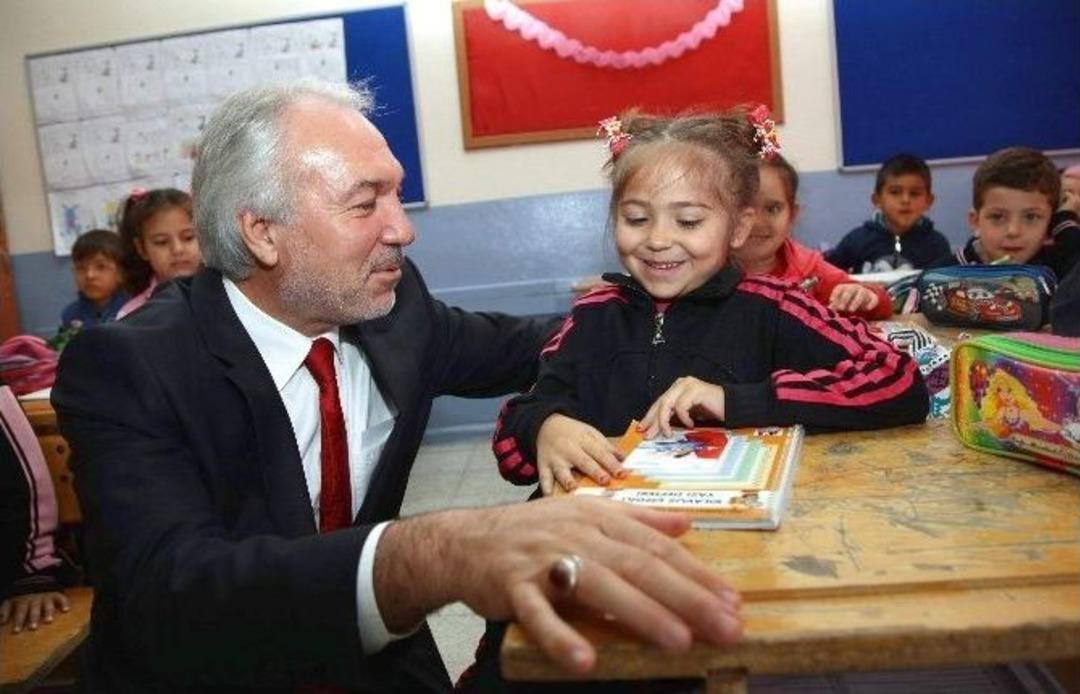 Başkan Kamil Sara&ccedil;oğlu&rsquo;ndan Okullara Ziyaret