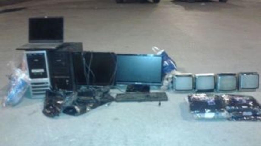 Hırsızlık Yapan 2 Kişi Yakalandı