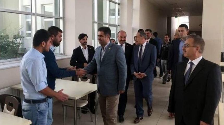 Milletvekili Fırat, G&ouml;lbaşı İl&ccedil;esinde Vatandaşlarla Bir Araya Geldi