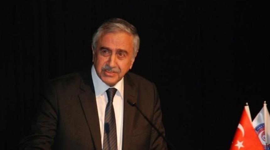 Kktc Cumhurbaşkanı Akıncı, &Ccedil;om&uuml;&rsquo;de Ders Verdi