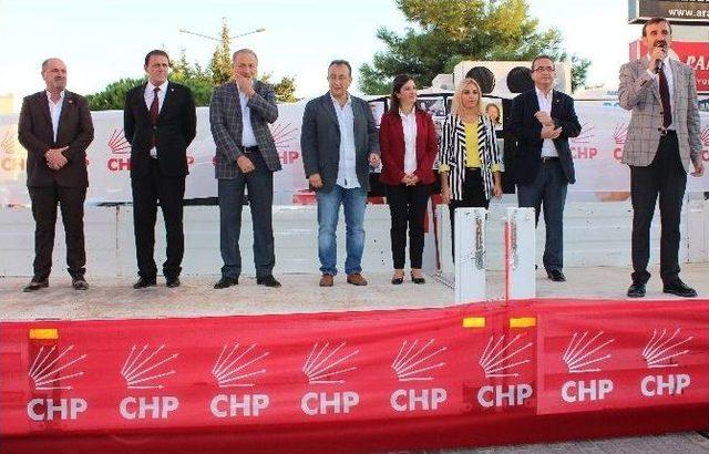 Chp Seçim Bürosu Açılışında Gazeteciler Tartaklandı