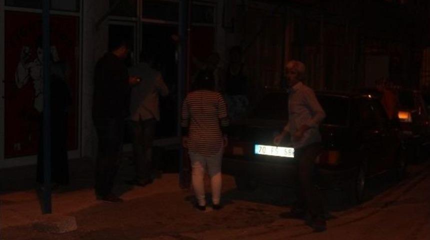 Balkonundan D&uuml;şen Yaşlı Adam Yaralandı