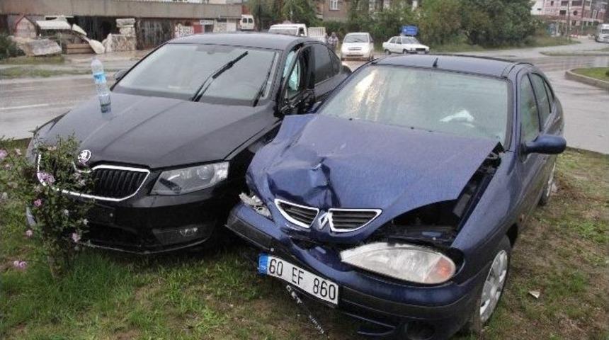 Samsun&rsquo;da Trafik Kazası: 4 Yaralı