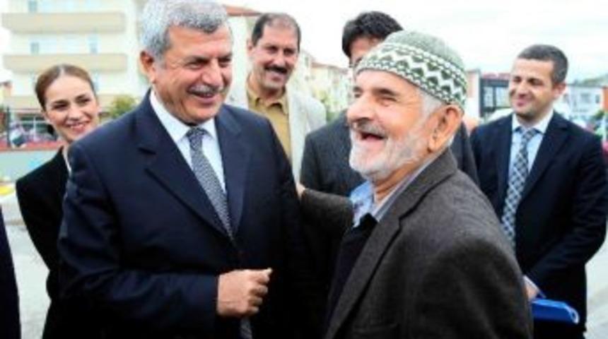 Başkan Karaosmanoğlu Kandıra&rsquo;da Vatandaşlarla Sohbet Etti