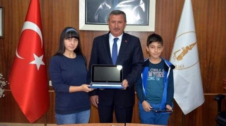 Şehit &Ccedil;ocuklarına Tablet Ve Bilgisayar