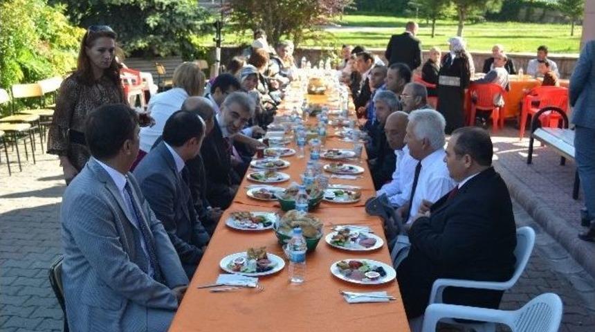 Enerji Ve Tabi Kaynaklar Eski Bakanı Ve Ak Parti Kayseri Milletvekili Adayı Taner Yıldız: