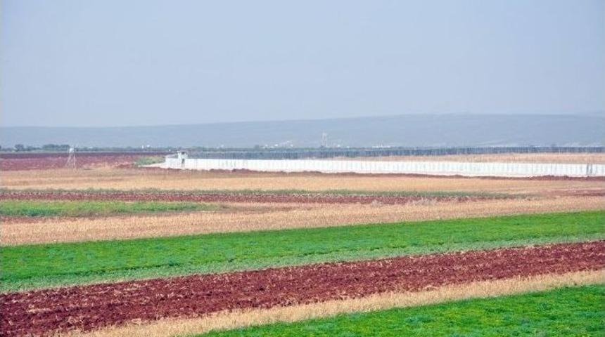 Sınıra T&uuml;rk Seddi