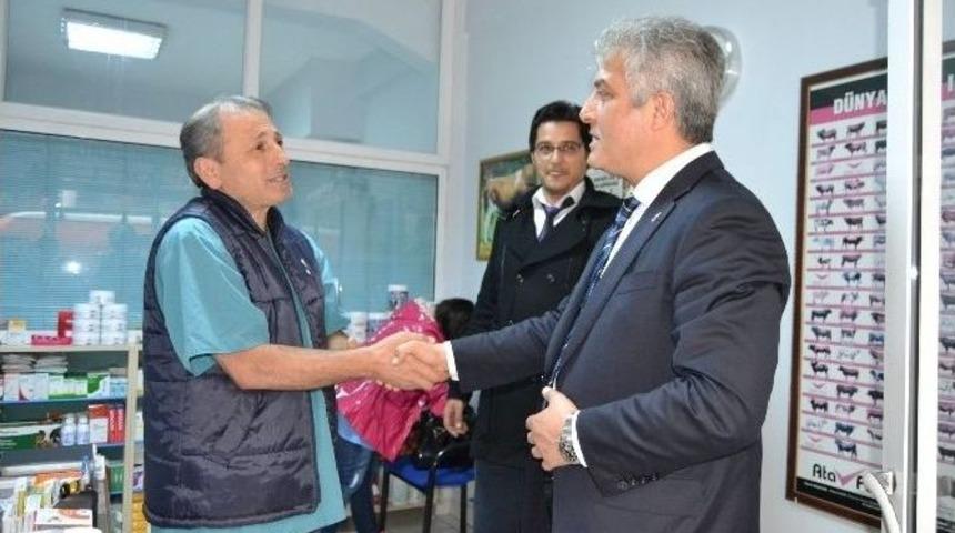 Adnan G&uuml;nnar, Ak&ccedil;aabat İl&ccedil;esinde Esnafla Buluştu