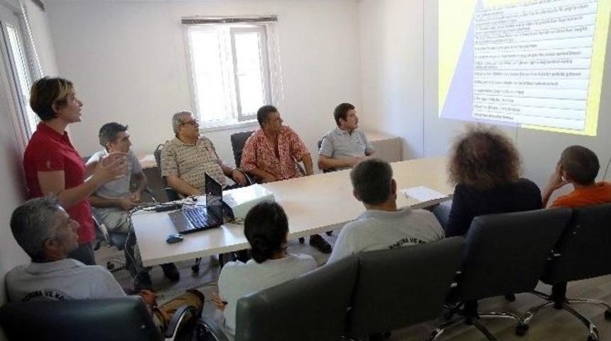 Bodrum&rsquo;da Sokak Hayvanları Koruma Birimine Eğitim