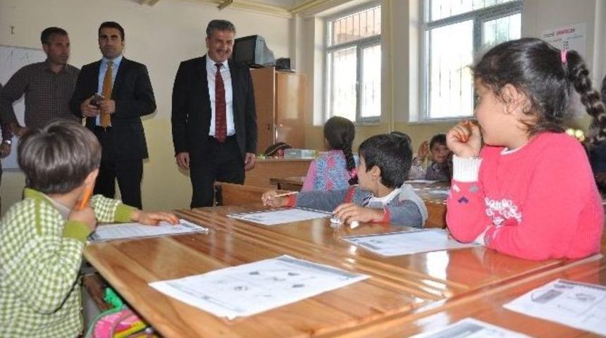 Muş&rsquo;un Karakuyu K&ouml;y&uuml; Yeni Okuluna Kavuştu