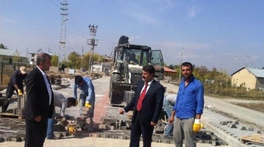 Muş&rsquo;un K&ouml;ylerinde Parke Taşı Hizmeti Verilmeye Başlandı