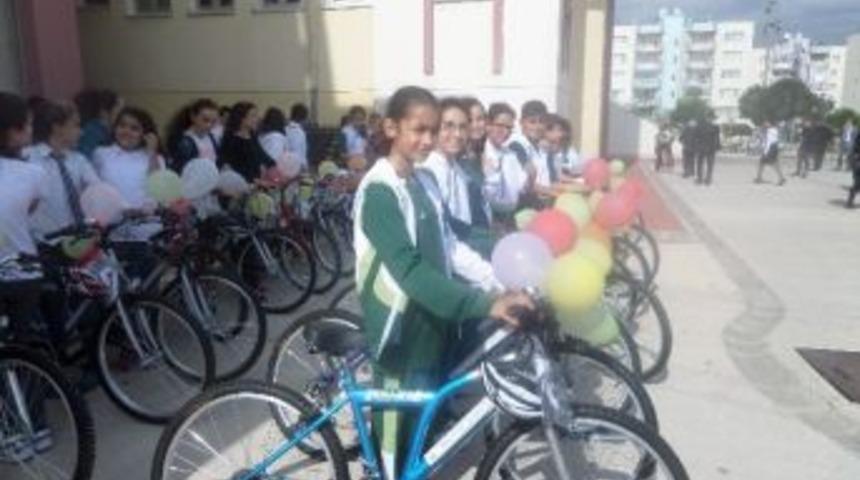 Okullara Bisikletleri Dağıtıldı