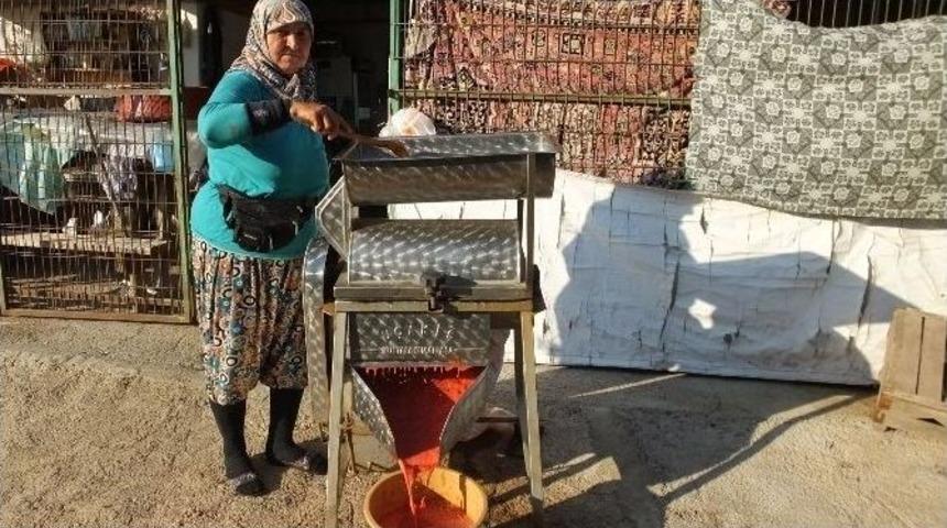 Sal&ccedil;a Makineleri Ev Hanımlarının İşini Kolaylaştırdı