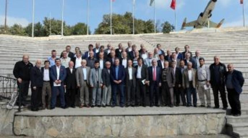 Zeki To&ccedil;oğlu, Hendek&rsquo;te G&ouml;revli Muhtarlarla Bir Araya Geldi