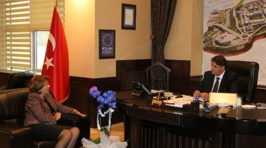 Kb&uuml; Rekt&ouml;r&uuml; Polat&rsquo;a Ziyaret