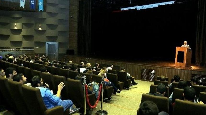 Mimarlığın Gelişimi Ve Sorunları Masaya Yatırıldı