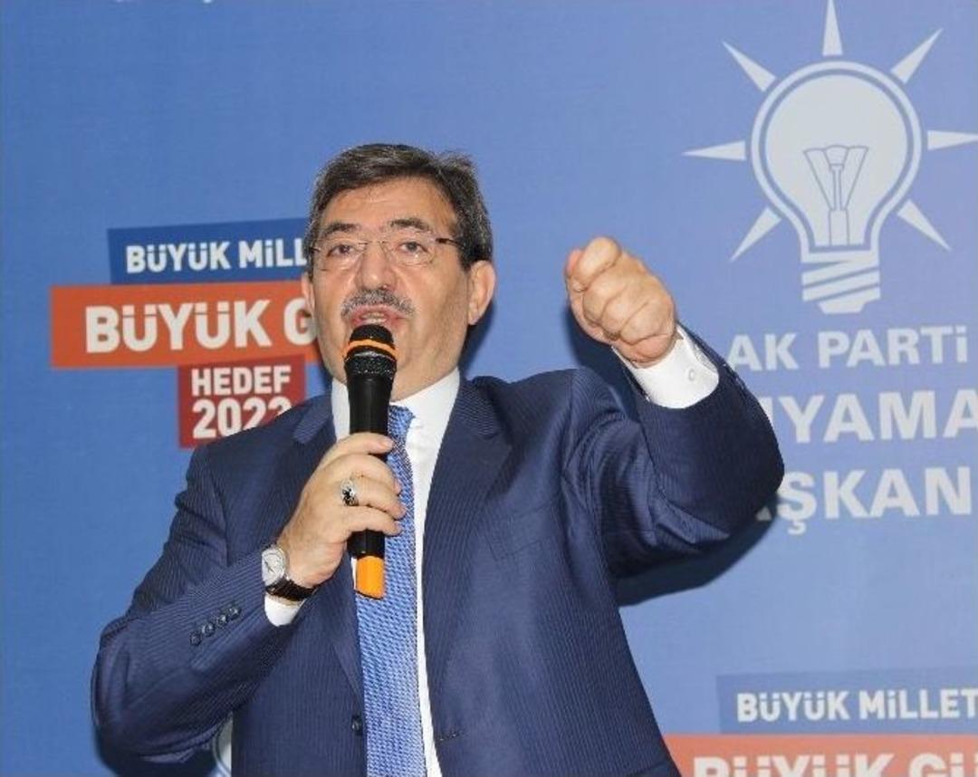 &Ccedil;evre Ve Şehircilik Bakanı G&uuml;ll&uuml;ce Adıyaman&rsquo;da