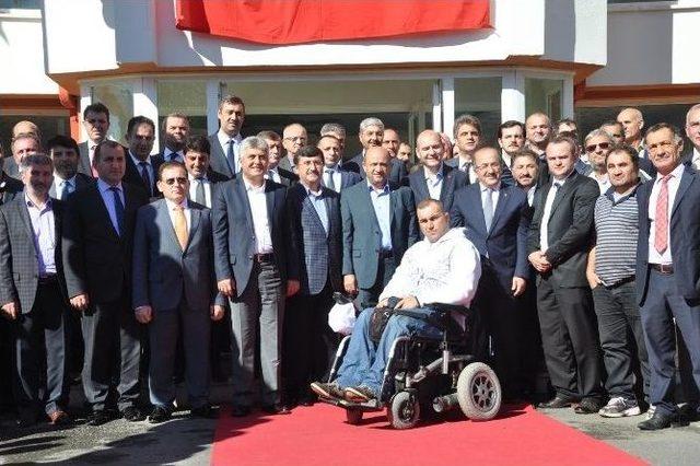 Bakan Işık Trabzon’da