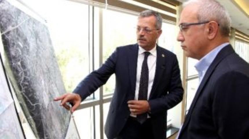 Eski Bakan Elvan&rsquo;dan Mtosb&rsquo;ye Otoban Bağlantı S&ouml;z&uuml;