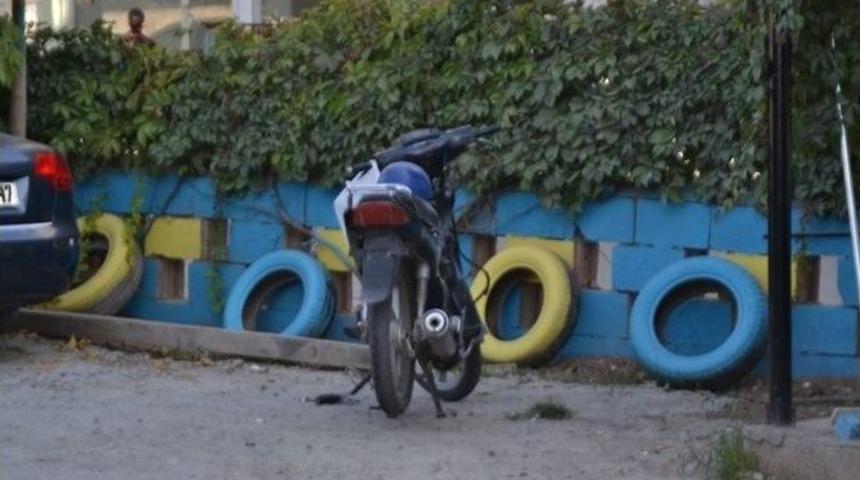 İki Motosiklet &Ccedil;arpıştı: 1 Yaralı