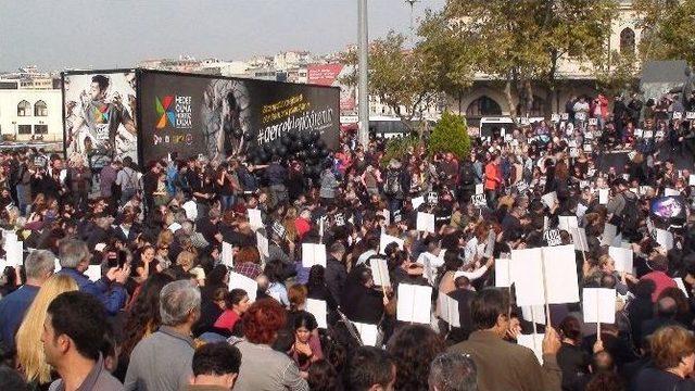 Ankara’da Hayatını Kaybedenler İçin Balon Uçurdular