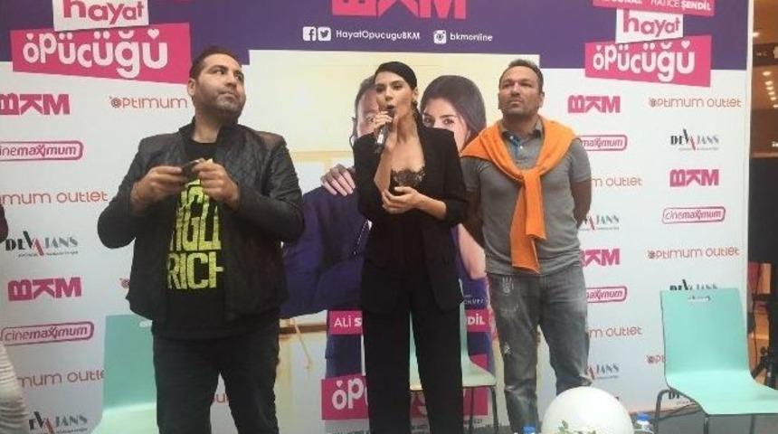 Hayat &Ouml;p&uuml;c&uuml;ğ&uuml; Oyuncuları İzmir&rsquo;de