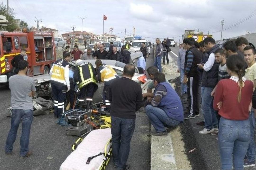 Feci Kazada Emekli &Ouml;ğretmen Hayatını Kaybetti