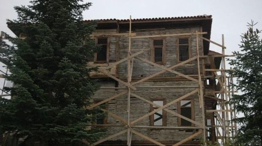 Tarihi G&ouml;r&uuml;n&uuml;ml&uuml; Restorasyon &Ccedil;alışmaları