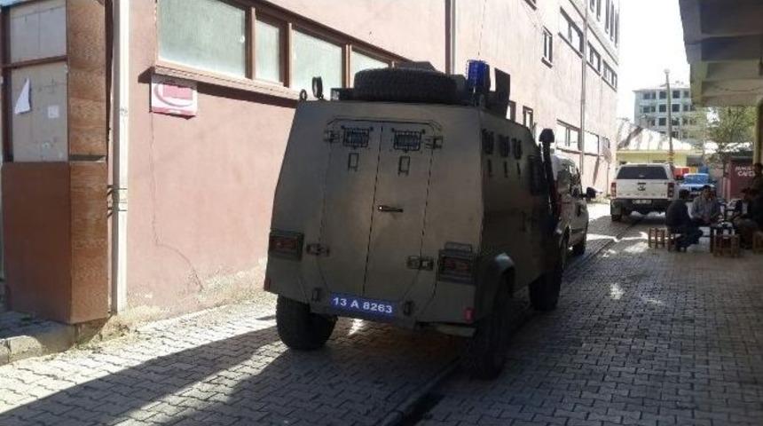 Bitlis&rsquo;te Bazı Okul Ve Dershanelere Eş Zamanlı Baskın