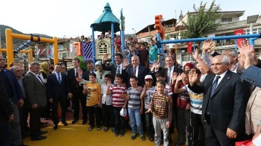 Bakan Zeybekci, Serinhisar Parkı’nı Açtı