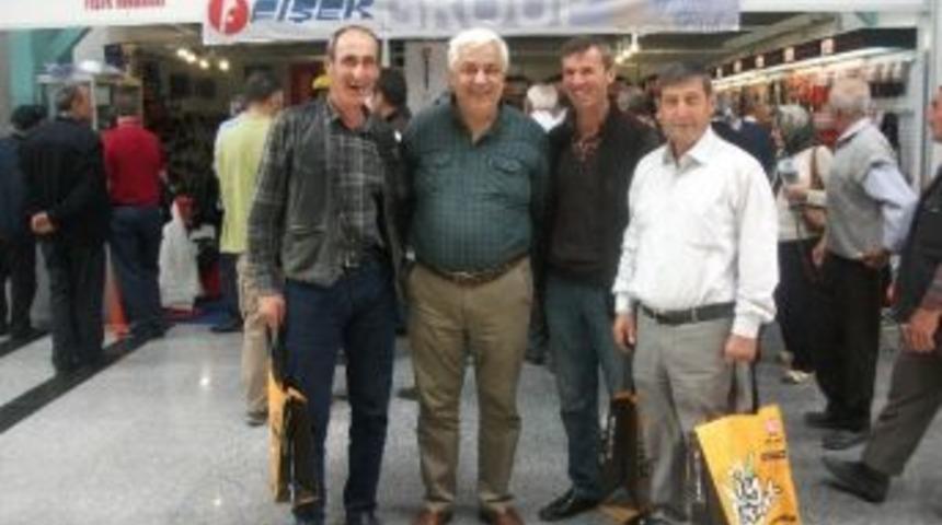 Edremitli &Ccedil;ift&ccedil;iler Bursa Fuarına Gittiler