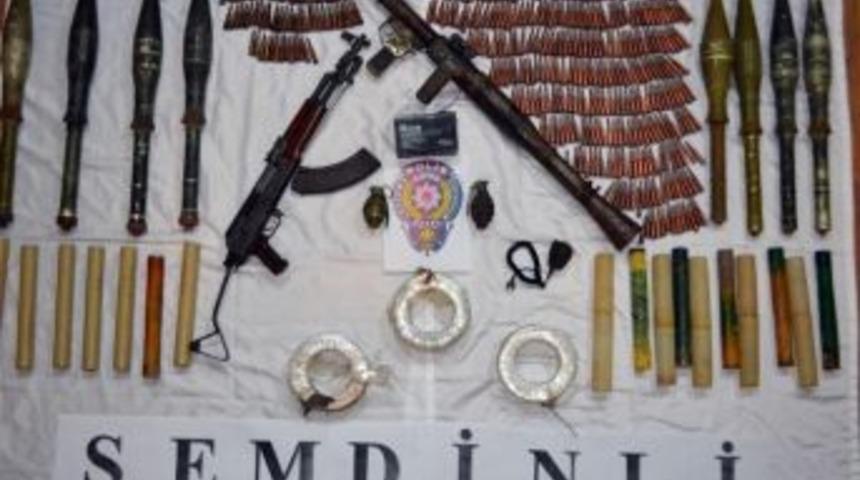 Şemdinli&rsquo;de Silah Ve M&uuml;himmat Ele Ge&ccedil;irildi