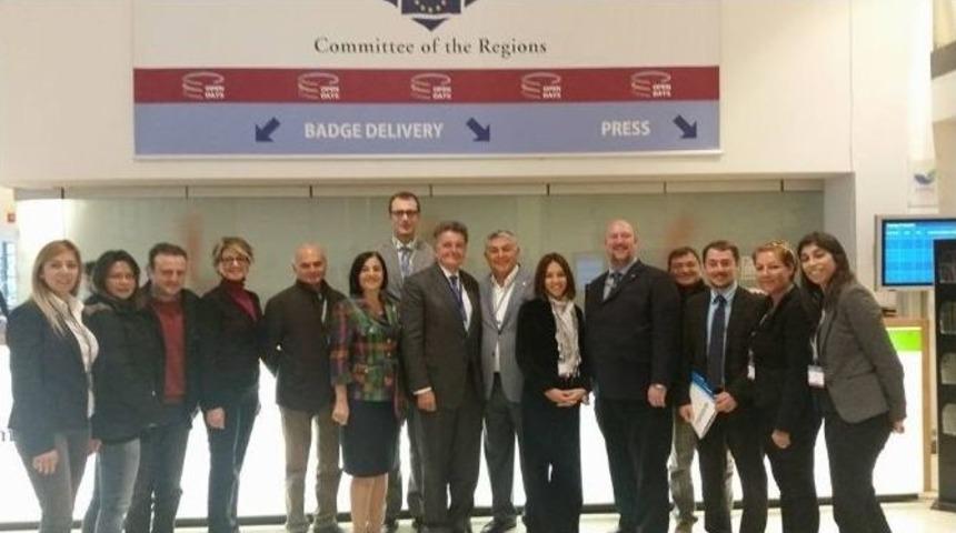 B&uuml;y&uuml;kşehir Belediyesi&rsquo;nin &Ccedil;evre Dostu Ulaşım Politikaları Br&uuml;ksel&rsquo;de Tanıtıldı