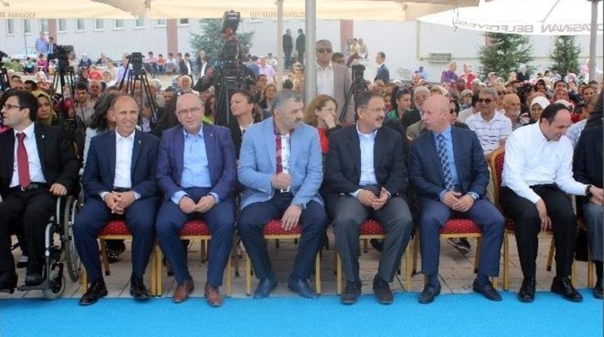 Ak Parti Genel Başkan Yardımcısı Mehmet &Ouml;zhaseki: