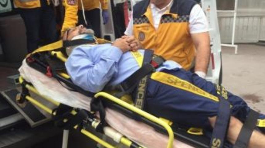 Yaşlı Adama Otomobil &Ccedil;arptı