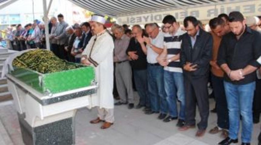 Yediği Mantardan Zehirlenen Yaşlı Kadın &Ouml;ld&uuml;