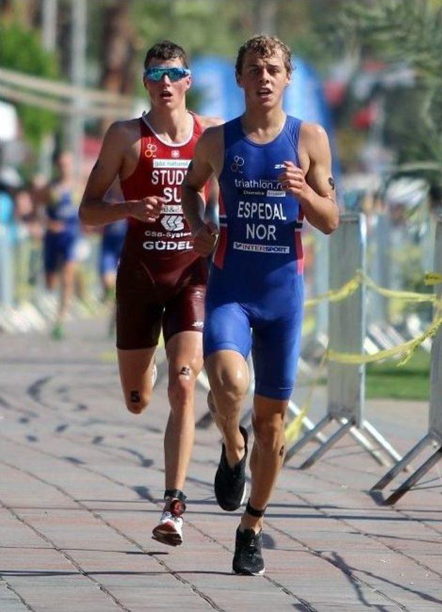 Alanya’da Triatlon Heyecanı