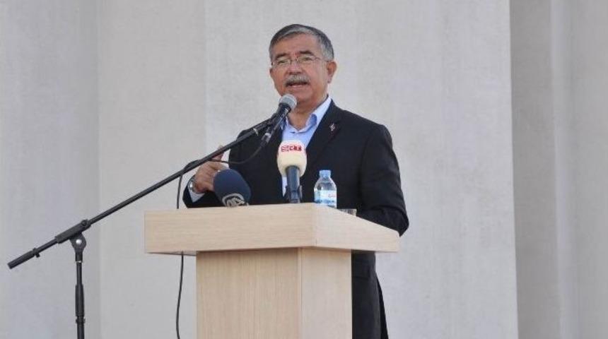 Tbmm Başkanı İsmet Yılmaz: “şehitler Bu Bayrak İnmesin Diye Can Verdiler”