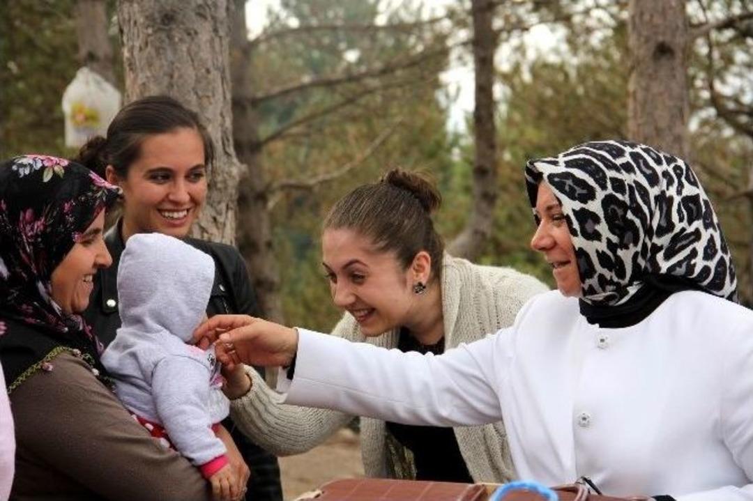 Ak Parti Kayseri Milletvekili Adayı H&uuml;lya Nergis: