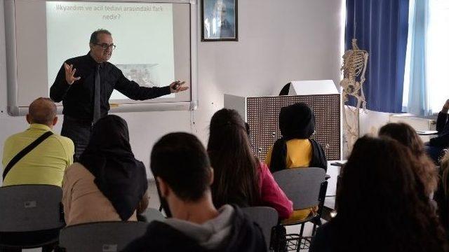 Geleceğin Sporcuları İlk Yardımı Öğrendi