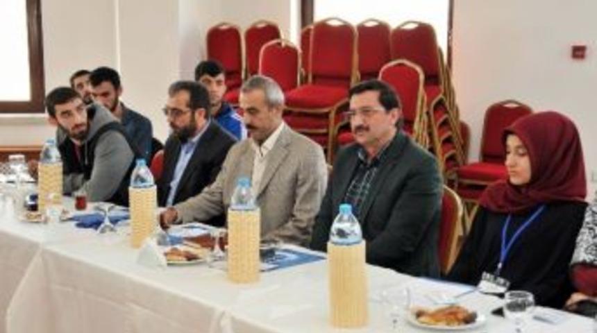 Sivil Toplum Akademisi &Uuml;niversiteli Gen&ccedil;leri Buluşturdu