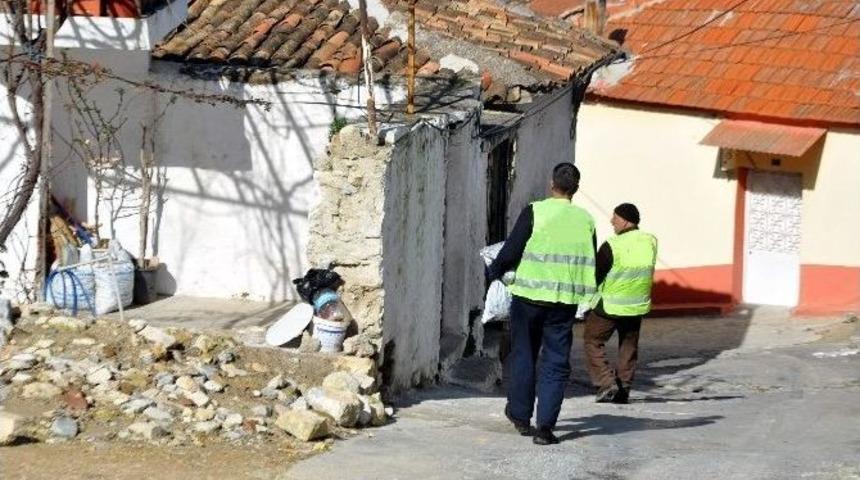 Efeler&rsquo;de 20 Bin Kişiye 3,8 Milyon Tl Yardım Yapıldı